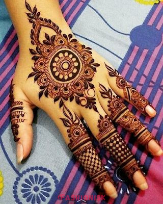 Arabic Circle Mehndi Design