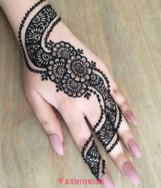 Beautiful Mehndi Design for Raksha Bandhan