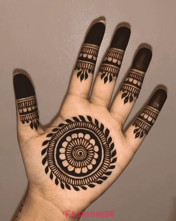 Front Hand Circle Mehndi Design