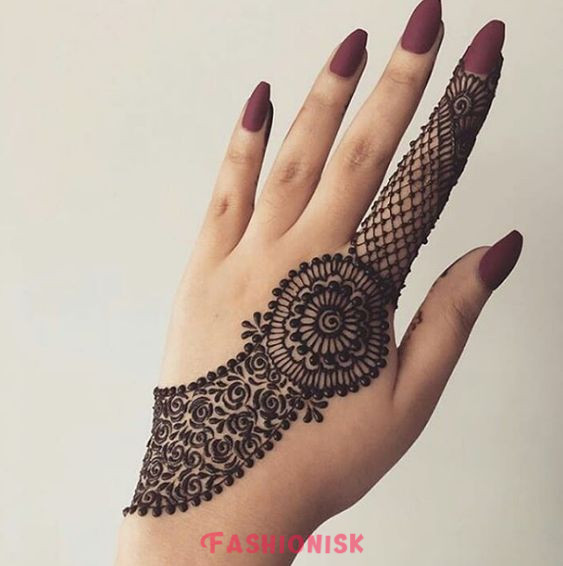 Special Mehndi Design for Raksha Bandhan