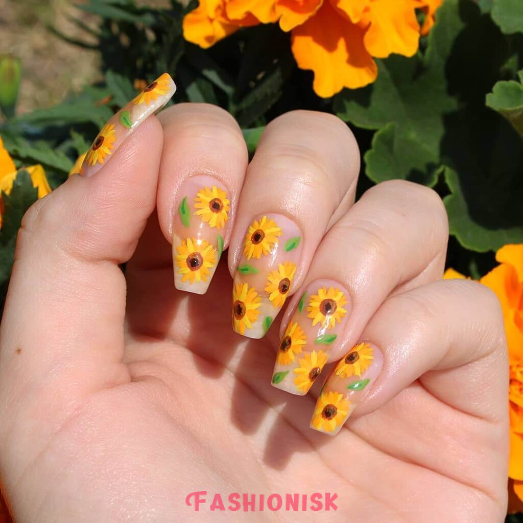 Sunflower Classy Short nail designs