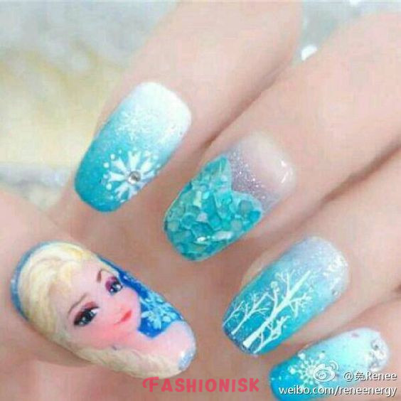 Frozen's Elsa Icy Blue Glitters