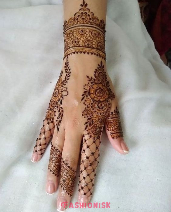 Pakistani Mehndi Designs for EID