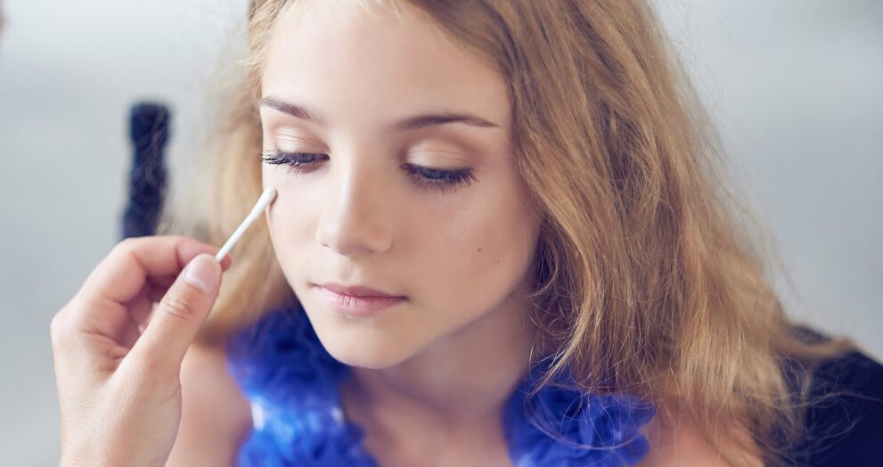 Remove Mascara