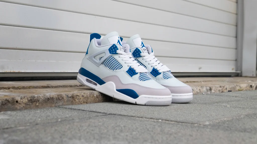 Air Jordan 4