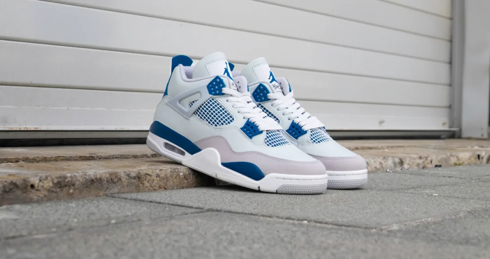 Air Jordan 4