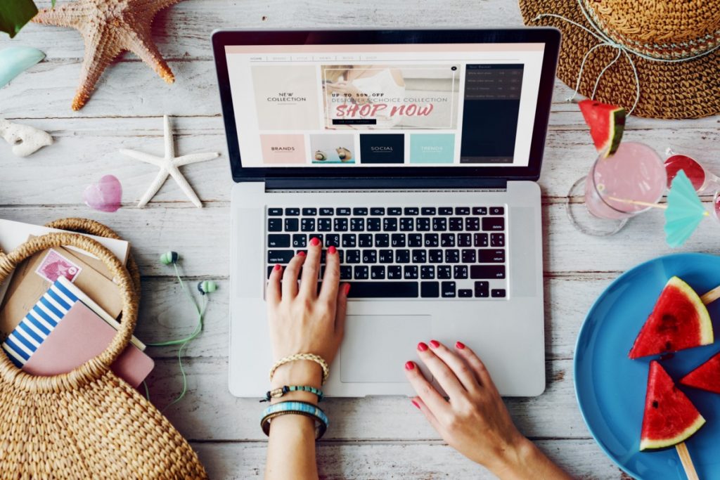 Online Luxury Markets